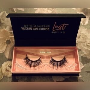 Brand new Glamnetic false magnetic eyelashes
Style- Lush